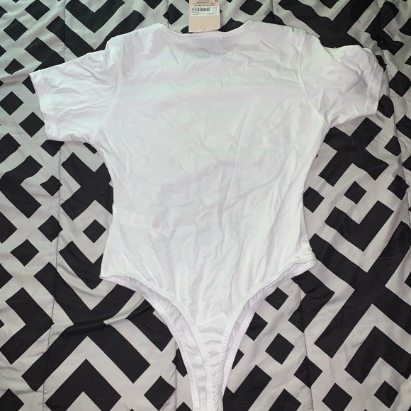 COPY - White tshirt bodysuit - Picture 2 of 6